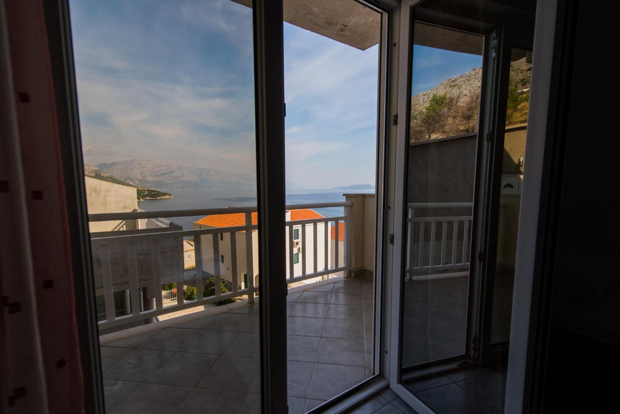 Bed And Breakfast Pero 3 Min Walk To The Beach Lokva Rogoznica Exterior foto